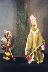 Bonifatius en Bijlstra bij een heilige eik.
